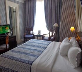 Hotel Review: Radisson Blu Hotel Champs Elysees-Paris