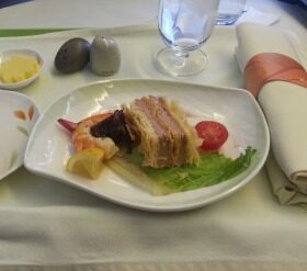 Airline Review: EVA Air – Business Class (Boeing 777-300ER Royal Laurel Class with True Flat Beds) : Los Angeles – Taipei (BR 1)
