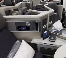 Airline Review: Etihad Airways – Business Class (Boeing 787 with Lie Flat Seats) : Abu Dhabi – Frankfurt (EY 01)