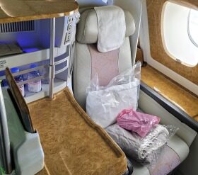 Airline Review: Emirates – Business Class (Boeing 777-300 with Angled Flat Seats) : Dubai – New Delhi (EK 516)