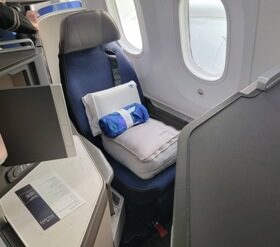 Airline Review: Thai Airways – Business Class (Boeing 777-300ER with Lie Flat Seats) : Bangkok – London (TG 910)