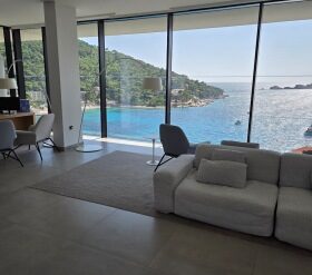 June 2025: 24 Hours in Vis, Croatia to visit Blue Cave