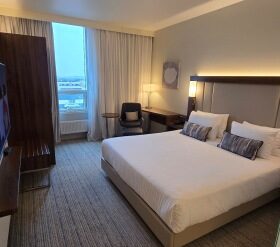 August 2025: 6 Days in Iceland Trip Report – Day 5 – Fjallsárlón Glacial Lagoon, Svartifoss/Hundafoss waterfalls in Skaftafell Nature Reserve, Fjaðrárgljúfur Canyon