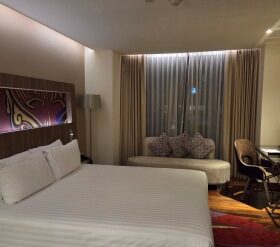 Airline Review: Starlux Airlines – Business Class (Airbus 350-900 with Suites) : Ontario – Taipei (JX 9)